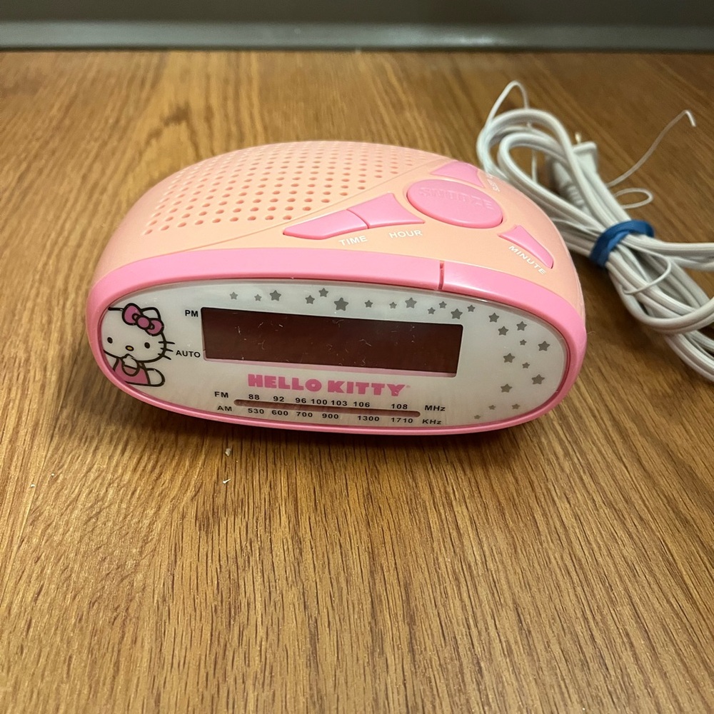 Hello Kitty Digital Alarm Clock AM/FM Radio Pink White KT2051 Tested/Working